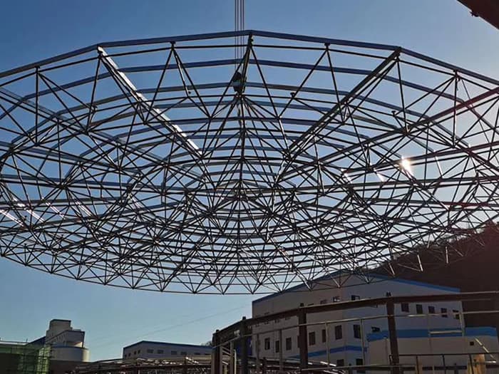 郑州螺栓球网架工程施工现场